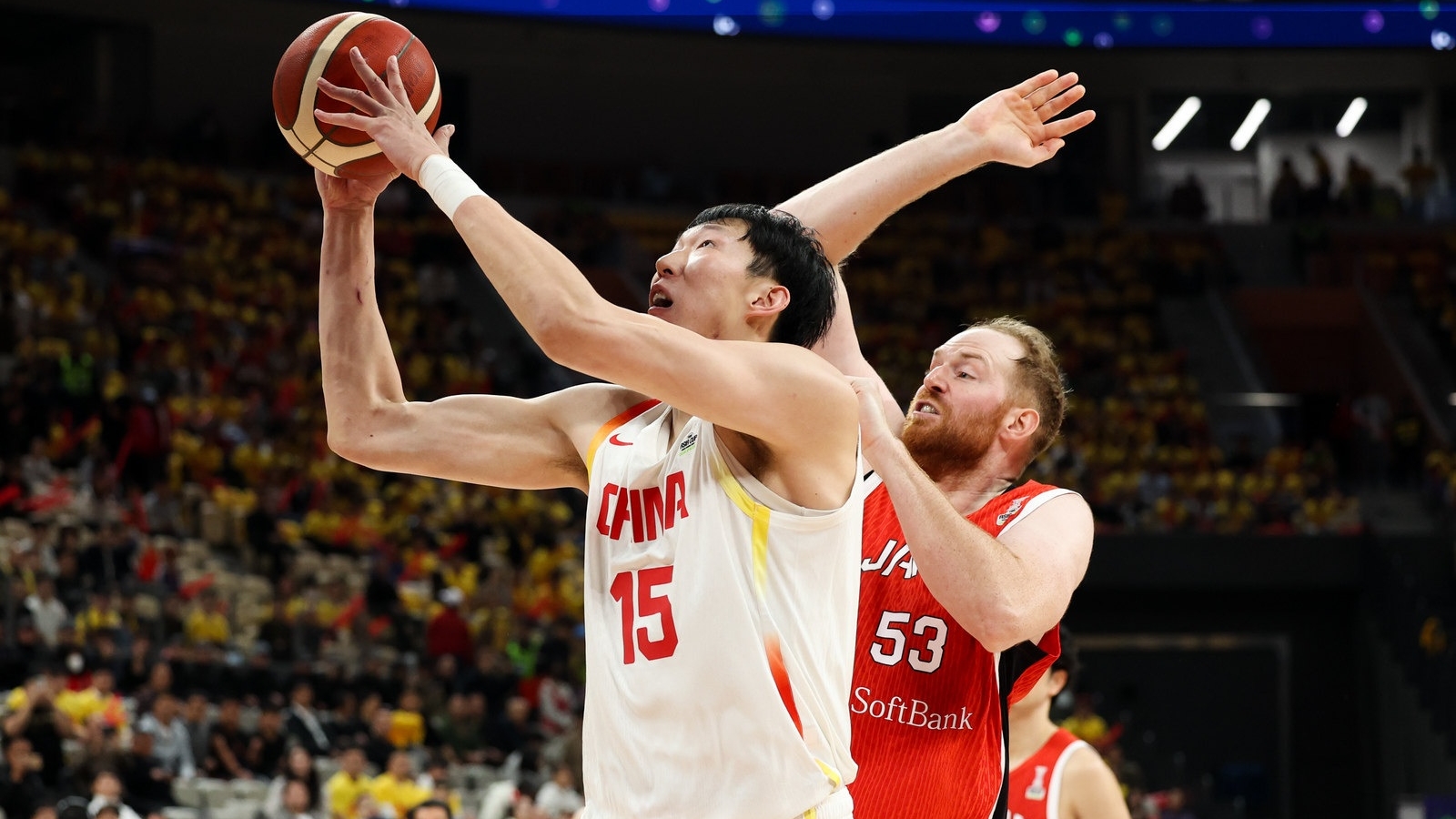 中国队鏖战日本队，石宇奇带队取胜