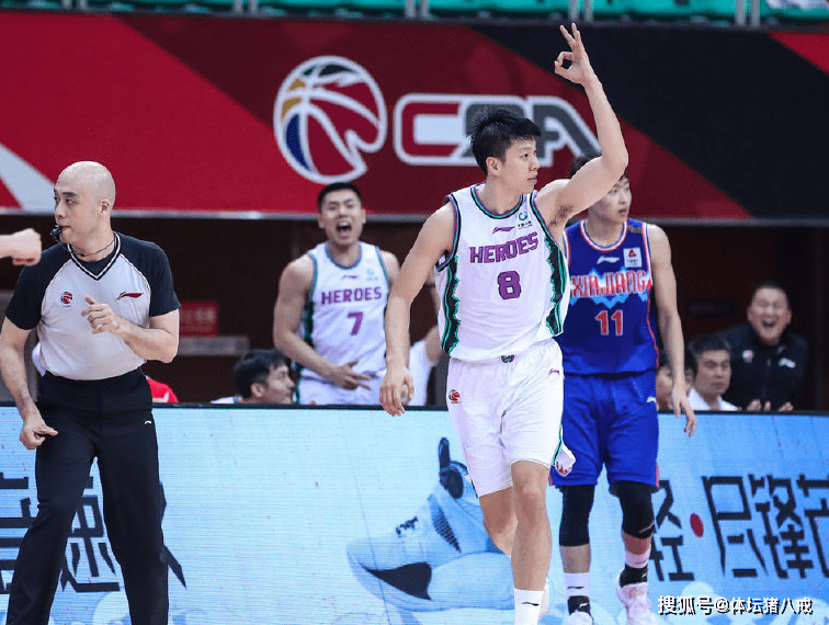 吉林队力克公牛，高诗岩带队取胜