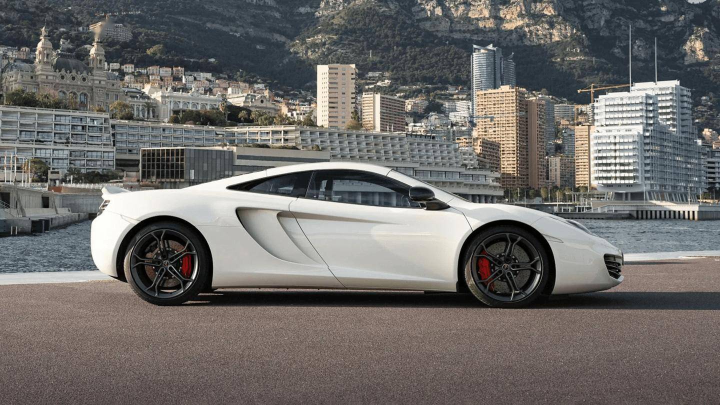 迈凯伦鏖战雷诺车队,汉密尔顿点燃赛场 迈凯伦鏖战雷诺车队,汉密尔顿点燃赛场