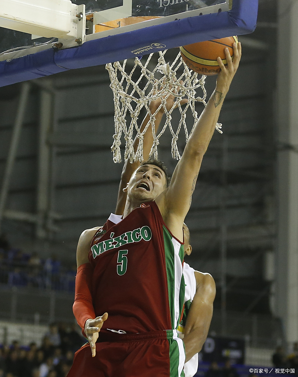 湖人翻盘山西队，欧文高光表现