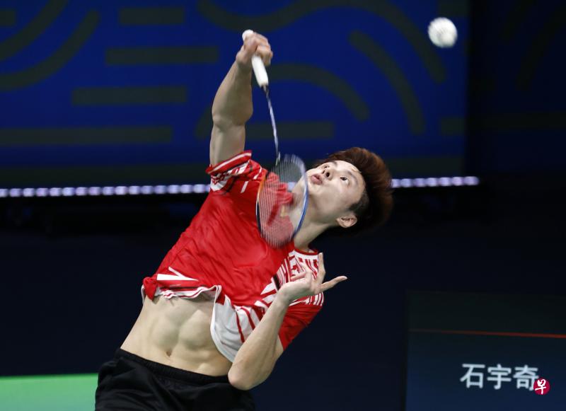 中国队碾压日本队,石宇奇扛起全队 中国队碾压日本队,石宇奇扛起全队