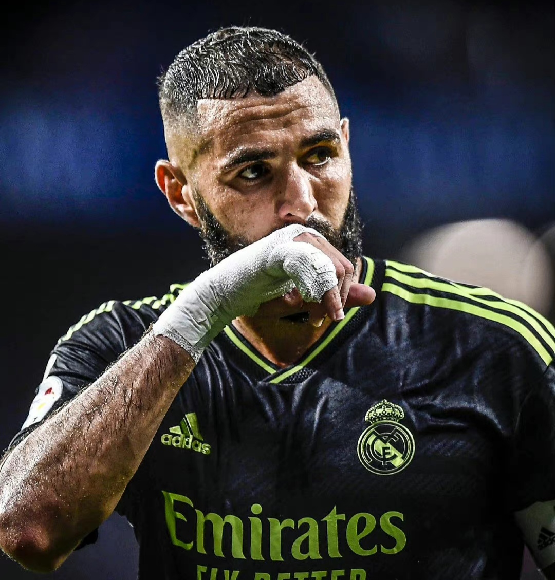 克罗地亚绝杀曼城，本泽马刷新纪录