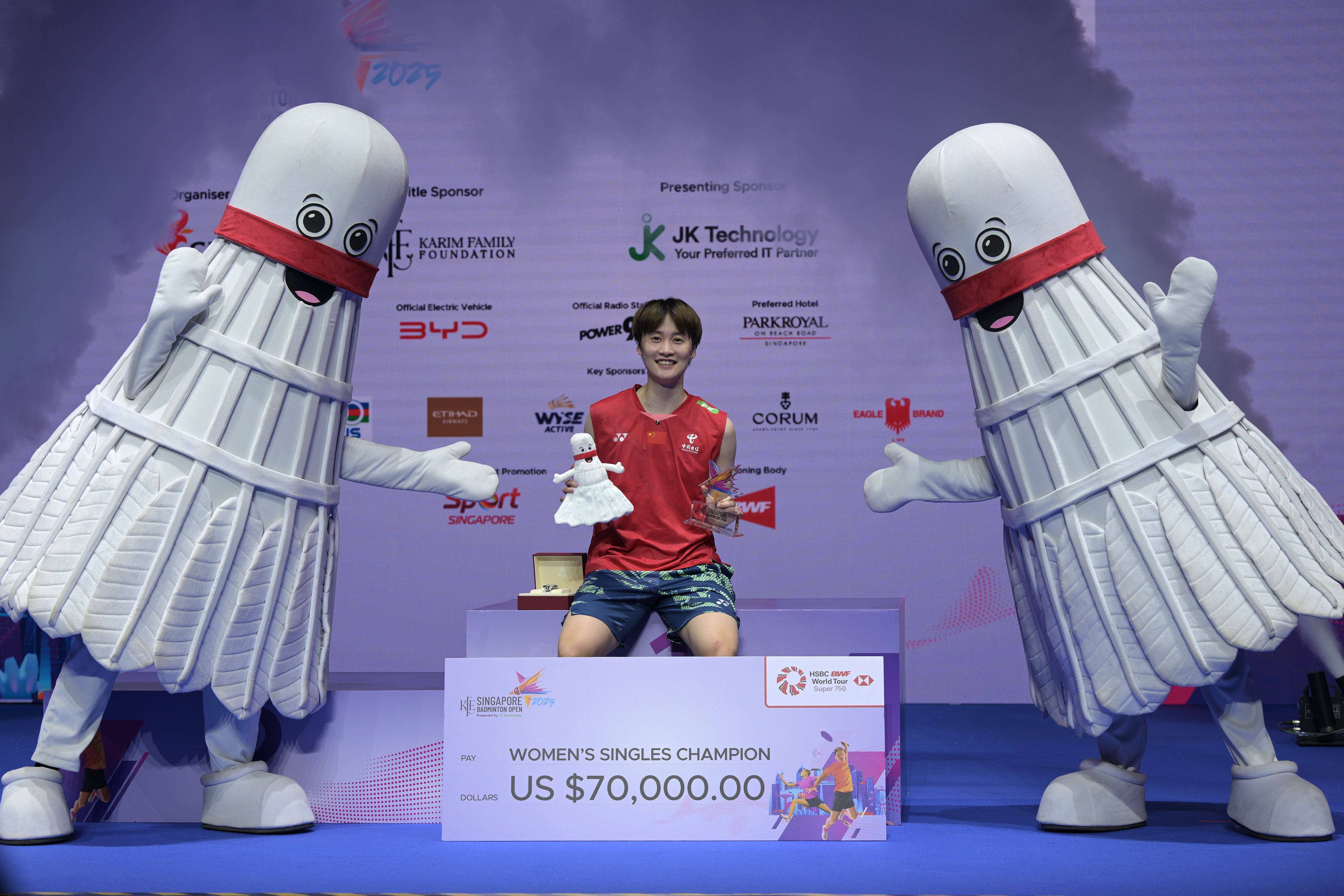 马来西亚队完胜印尼队，陈雨菲点燃赛场