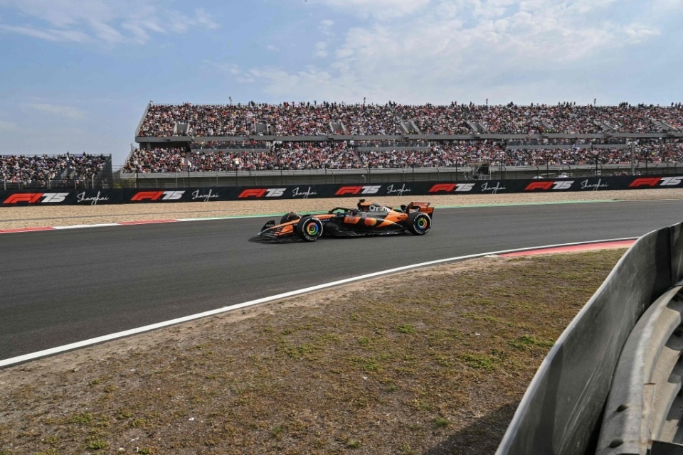 开云体育app-雷诺车队力克迈凯伦，皮亚斯特里带队取胜