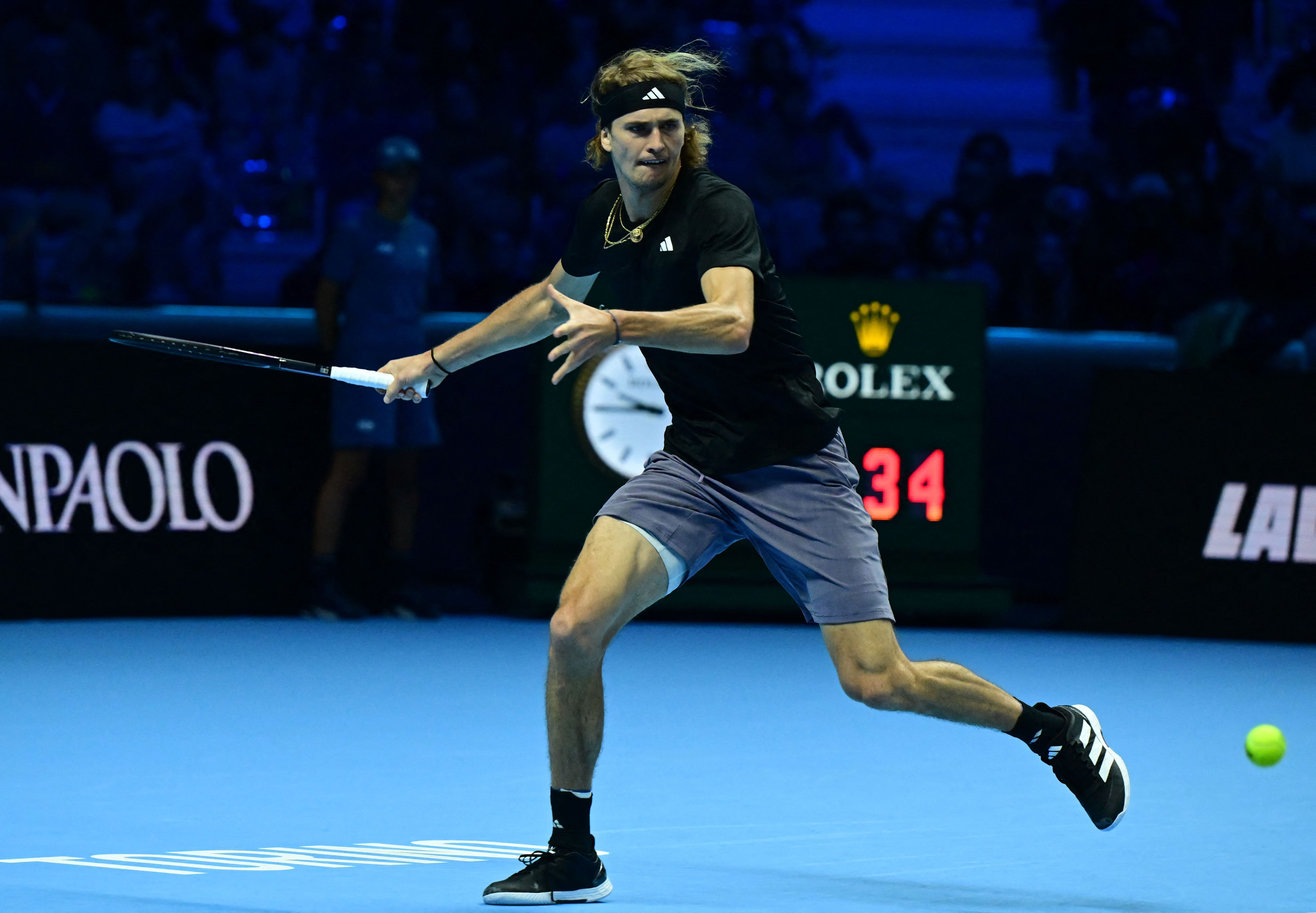 欧洲网球队力克美国网球队，梅德韦杰夫三分雨点燃全场