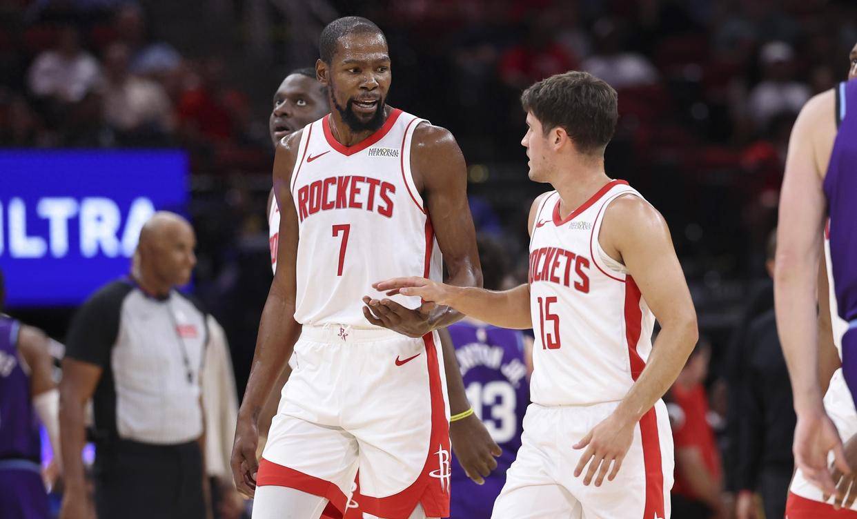 上海队碾压雄鹿，杜兰特统治全场