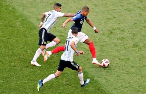 法国队碾压韩国队，郑思维关键制胜