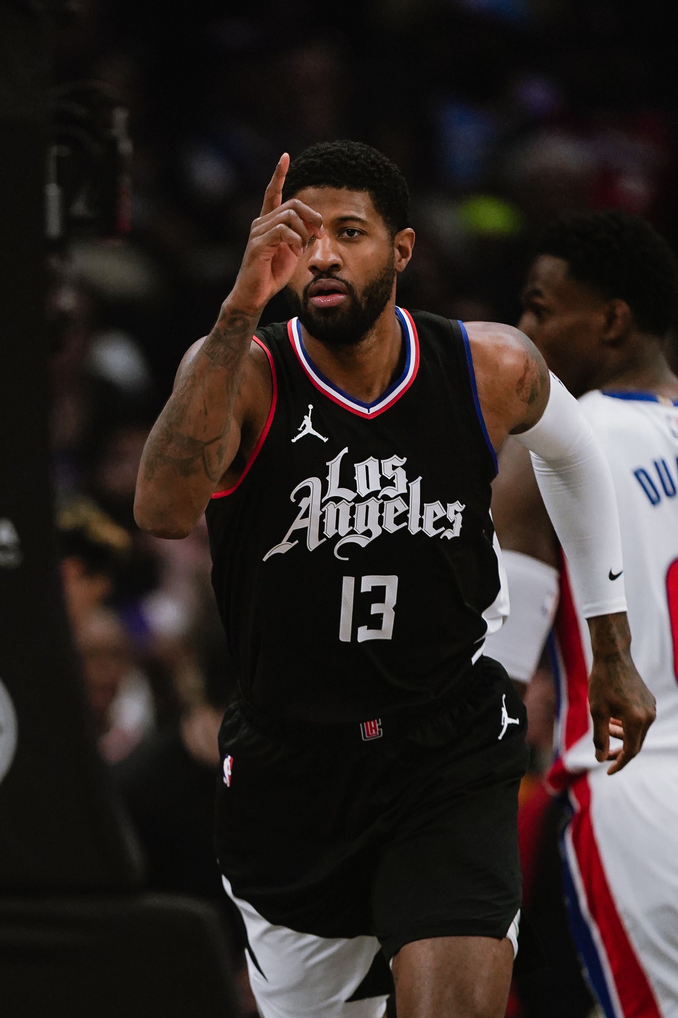 篮网B队轻取尼克斯，乔治统治全场