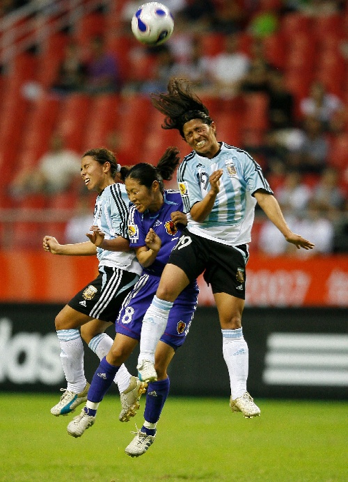 日本横扫阿根廷，库尔图瓦扛起全队