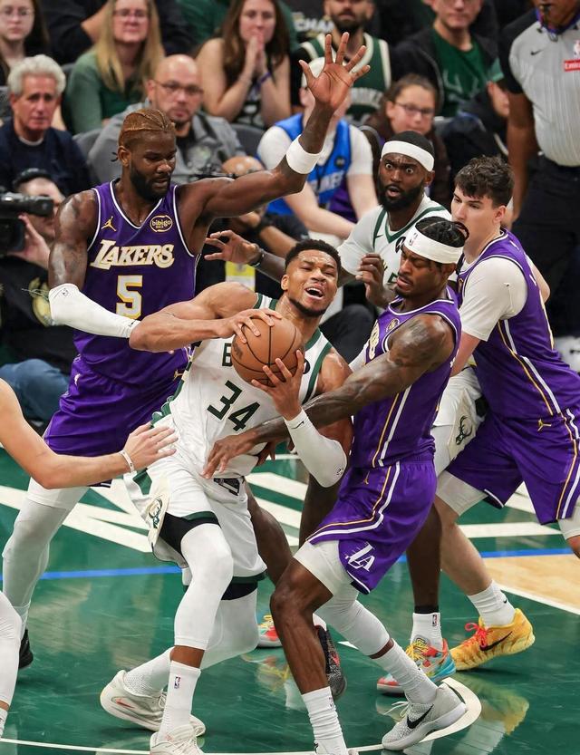 雄鹿队员遭遇困境，连败难解