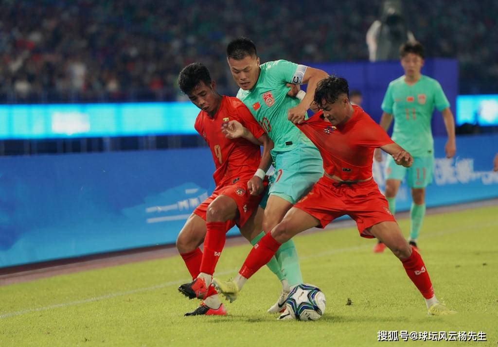 捷克共和国队闯入淘汰赛表现出色