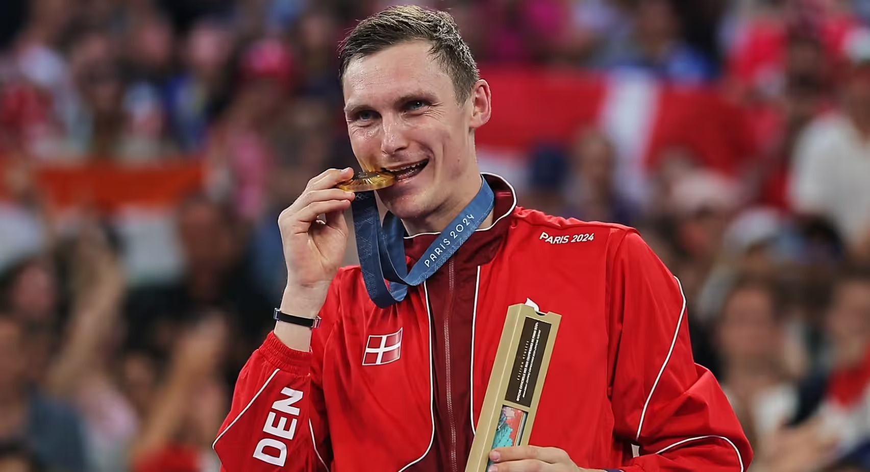 日本羽毛球队力克泰国羽毛球队，安赛龙送出助攻