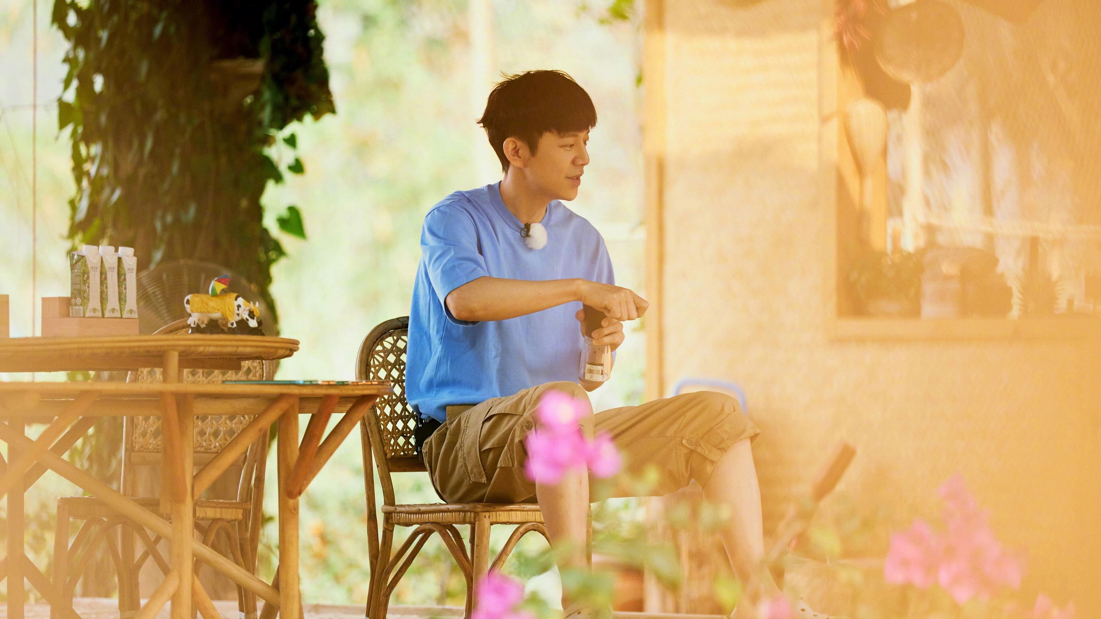 当F1轮胎摩擦的硝烟散去，莫德里奇用手术刀般的传球刺穿了防线