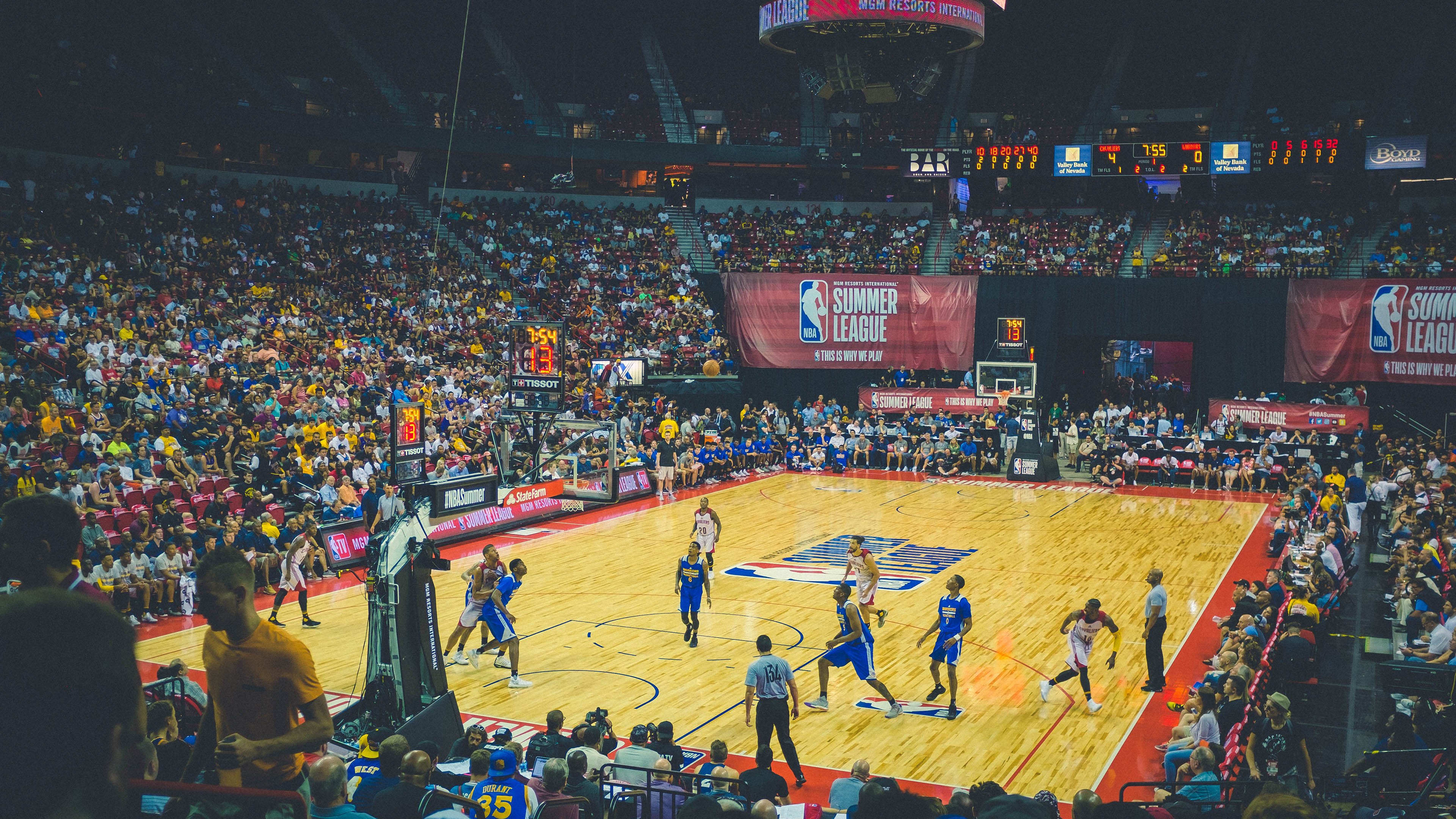 赛道与球场,当F1引擎轰鸣遇见利拉德时刻