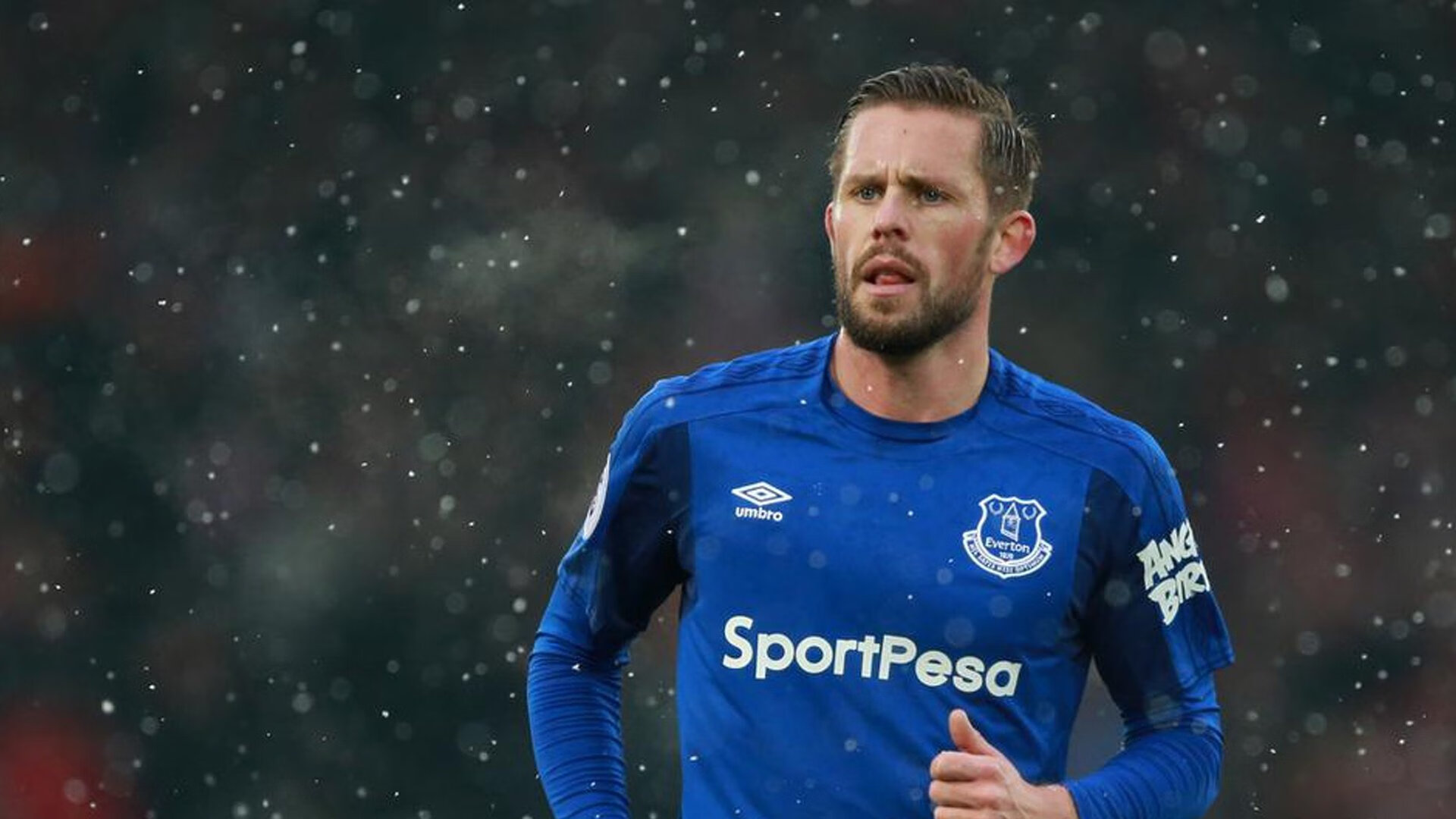 足球场上的意外与乒乓球桌的担当，英格兰轻取法国，张本智和扛起全队